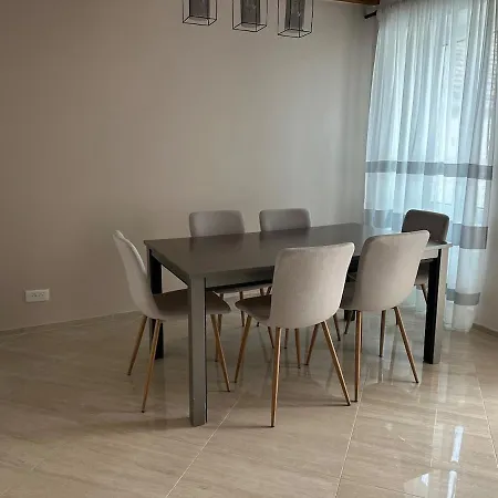 5-room House *