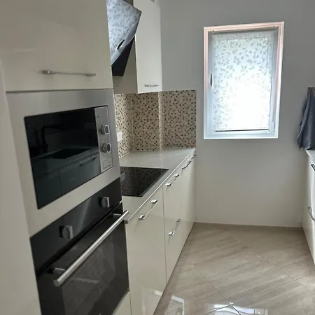5-room House *