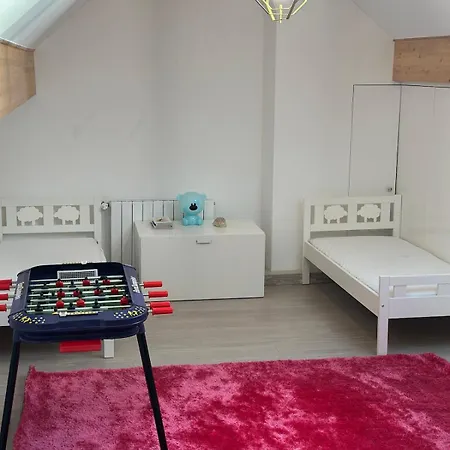 Villa 5-room House